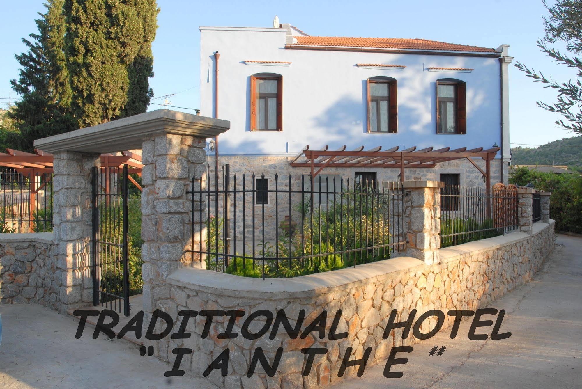 Traditional Hotel Ianthe Vessa Exterior photo