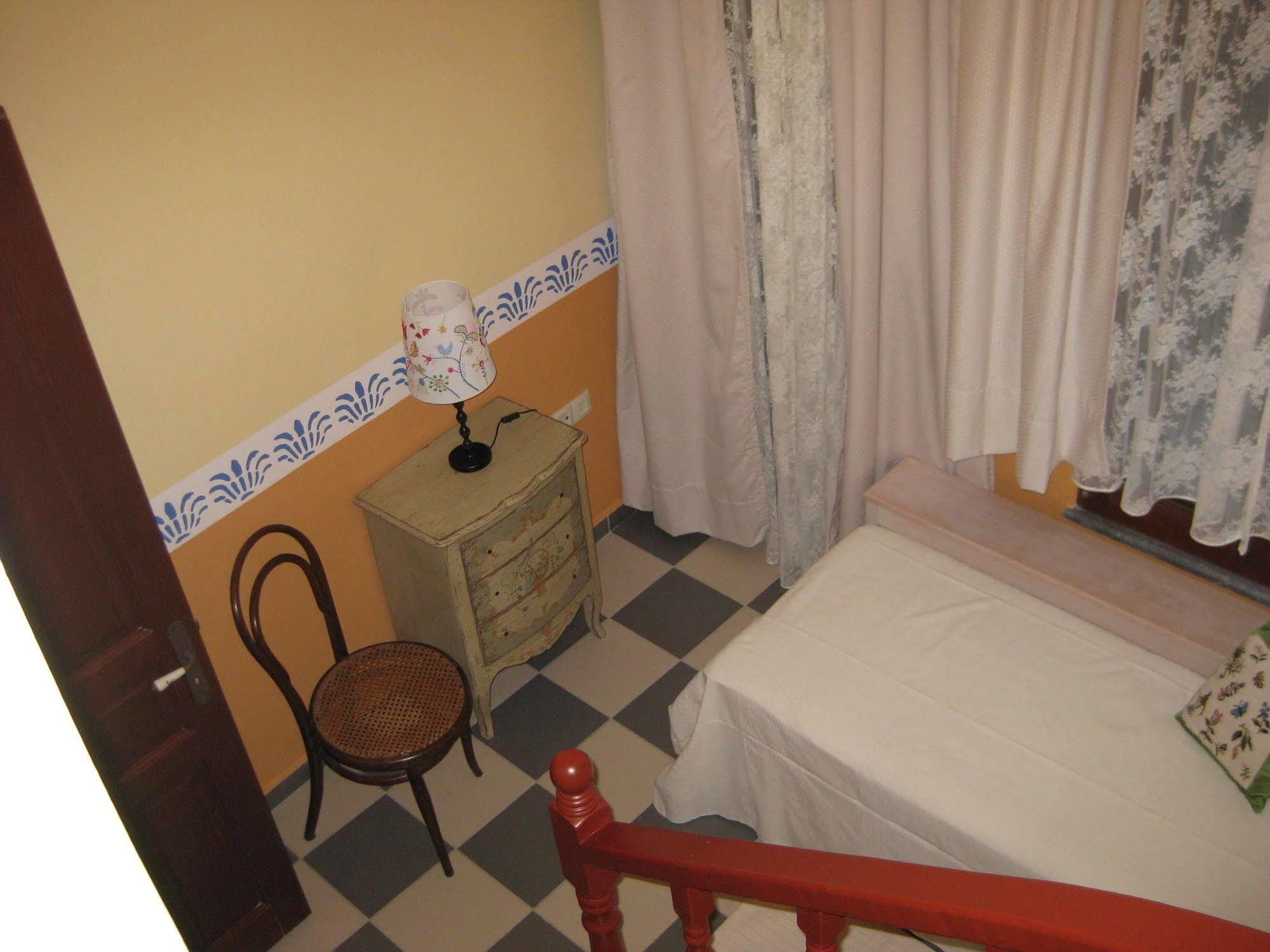 Traditional Hotel Ianthe Vessa Exterior photo